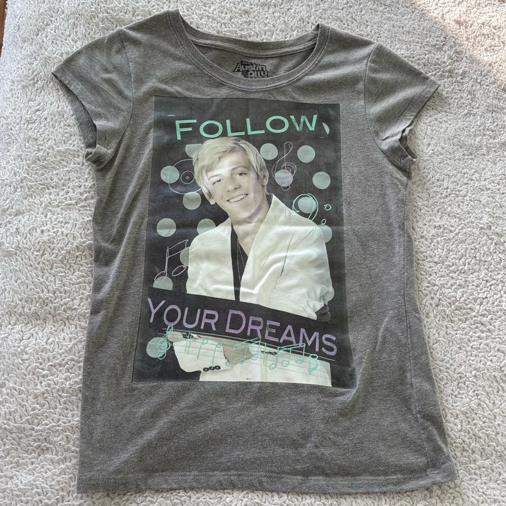 RARE Y2K Austin Moon (Ross Lynch) Grey “Follow Your Dreams” Baby Tee Size XL